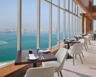 Delta Hotels by Marriott City Center Doha - דוחה - מסעדה
