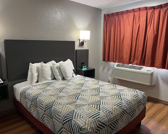 Studio 6 Grants Nm - Grants - Bedroom