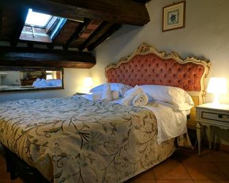 Al Tuscany - Lucca - Bedroom
