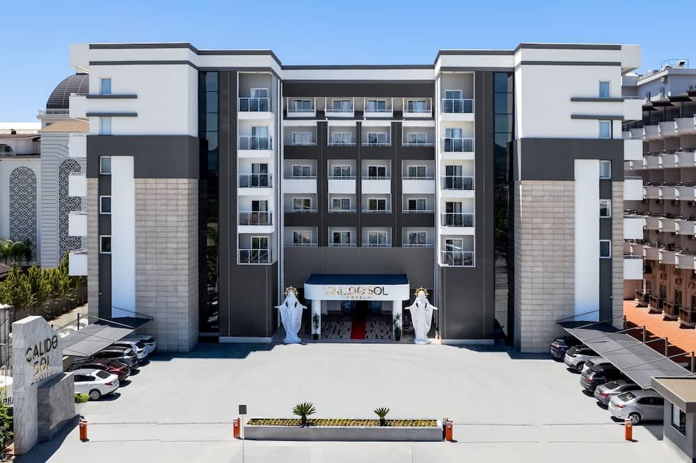 Hotel Stella Beach - אוקורצ'אלאר - בניין