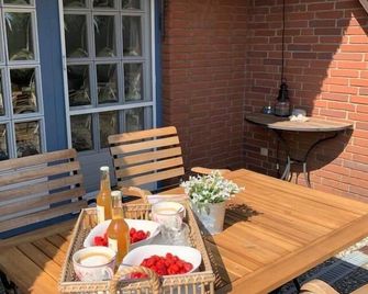 Fully equipped holiday home with garden & terrace - Garding