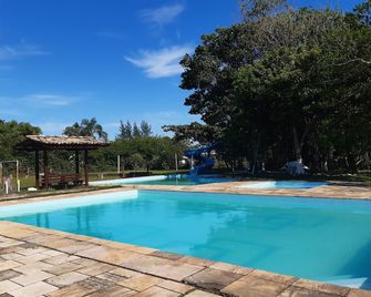 Sambura Chales - Ilha Comprida - Piscina