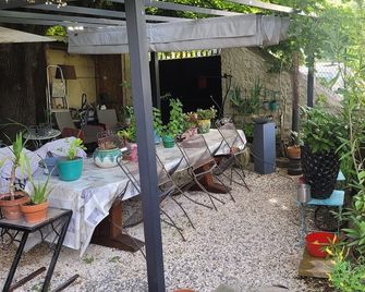 Old Village House - Ruoms - Patio