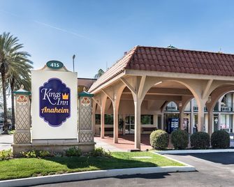 Kings Inn Anaheim at The Park & Convention Center - Anaheim - Building