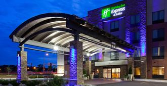 Holiday Inn Express & Suites Rochester West-Medical Center - Rochester - Bangunan