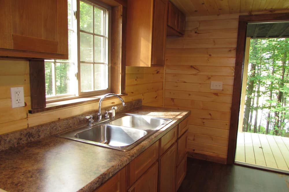 The Cabin at Fairview Farm and Guest Ranch