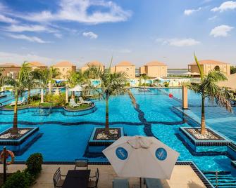 Palma Beach Resort & Spa - Umm Al Qaiwain - Zwembad