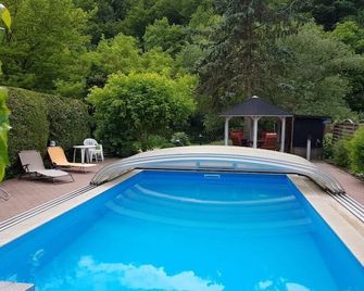 aan de Oever van de Werra - Amt Creuzburg - Piscina