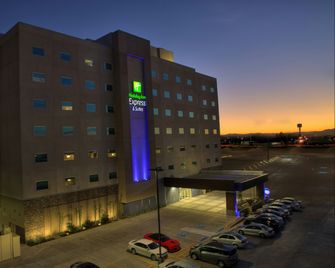 Holiday Inn Express & Suites Mexicali by IHG - Mexicali - Building