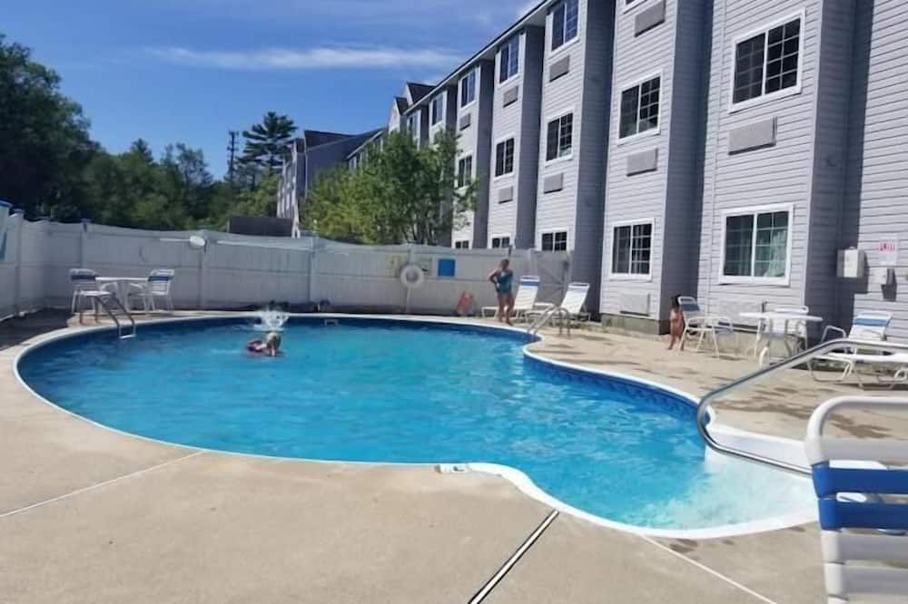 Sturbridge Plaza Hotel - Sturbridge - Басейн
