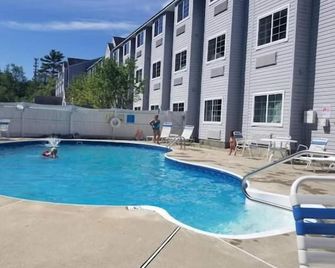 Sturbridge Plaza Hotel - Sturbridge - Басейн