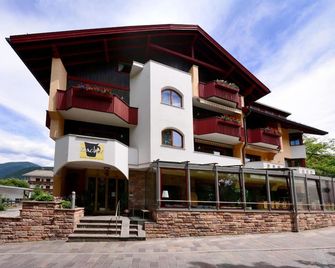 Residence Bacher - Valdaora - Building