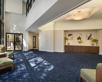 Courtyard by Marriott Cocoa Beach Cape Canaveral - Cocoa Beach - Lobby