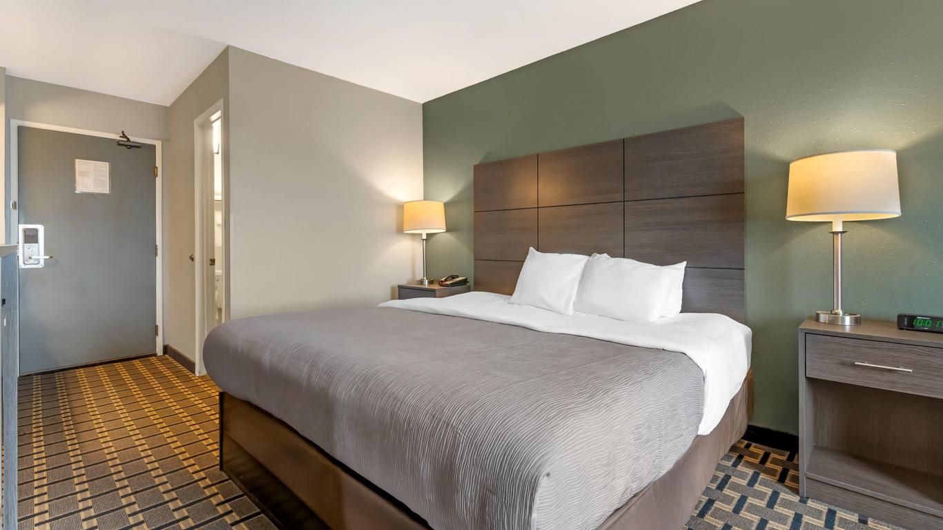 Quality Inn Mauston I-90