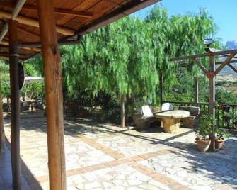 La Finestra Sul Parco B&B - Cefalù - Hàng hiên