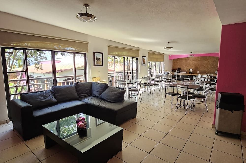 Hotel Ejecutivo Aeropuerto - Álvaro Obregón - Sala de estar