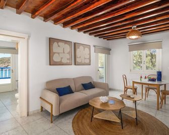 Psathi Blue Gamma - Kimolos - Living room