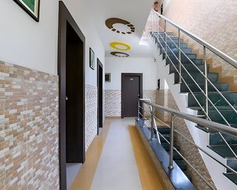 Hotel Atithi - Oposite Shreeji Hospital - Rajkot - Trappen