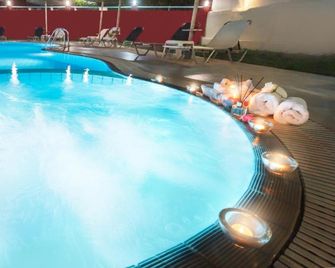 Summer Dream Hotel - Polychrono - Zwembad
