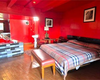 Saratoga Motel By Capital O Near Midway Airport Chicago Il - Chicago - Bedroom