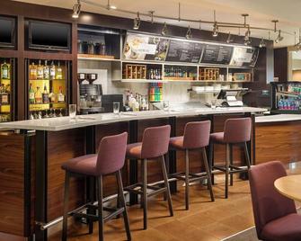 Courtyard by Marriott Atlanta Airport South/Sullivan Road - College Park - Bar