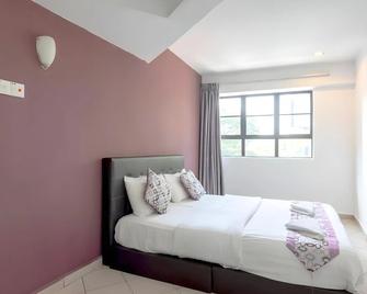 OYO 89874 Gs Golden Star Hotel - Seri Kembangan - Habitación