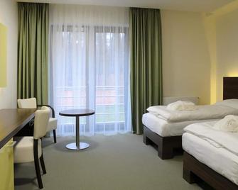 Lesni Hotel - Zlín - Bedroom