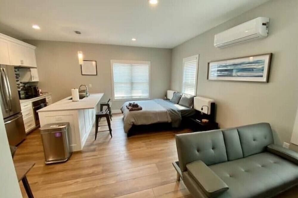 Modern Studio Apartment in Central West end, BJ Hospital - سانت لويس - غرفة نوم