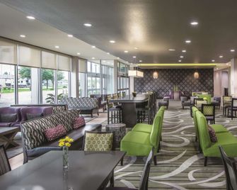 La Quinta Inn & Suites by Wyndham College Station South - College Station - Restoran