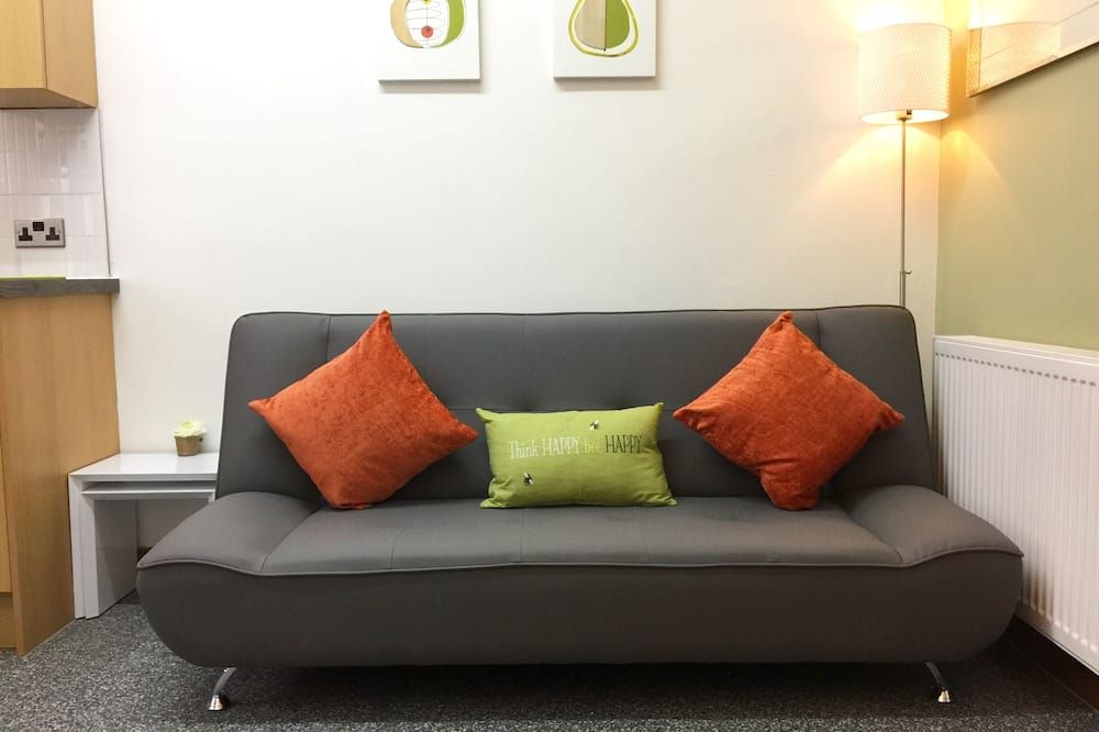 Newly Refurbished - Near Piccadilly - 2 Bedroom Apartment - Sleeps up to 10 - מנצ'סטר - סלון