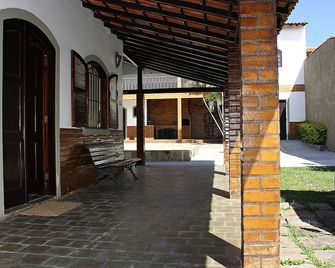 Beautiful 5 Bedrooms (4 Suites) Air conditioning, swimming pool, barbecue - Saquarema - Saquarema - Patio