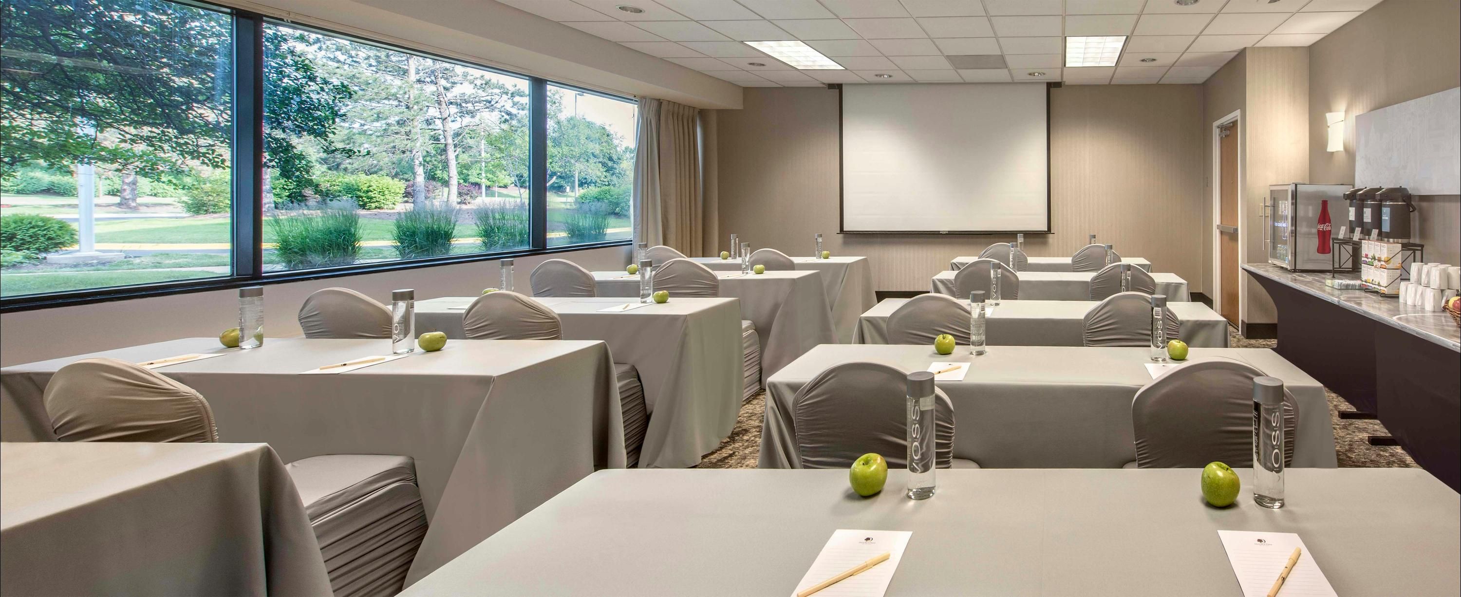 DoubleTree by Hilton Chicago Schaumburg - Schaumburg - Restaurante