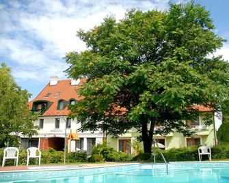 Abbázia Club Hotel Kék - Keszthely - Piscină
