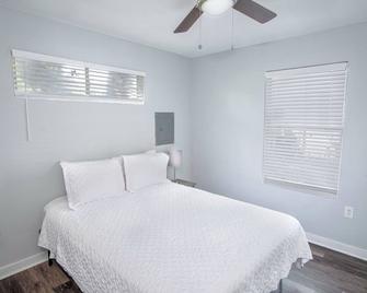 Remodeled Historic 1br1ba House Near Dow - San Antonio - Habitación