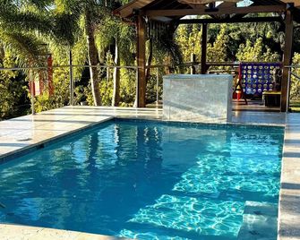 Private Romantic Cabin -Heated pool -Nature Escape - San Sebastián - Piscina