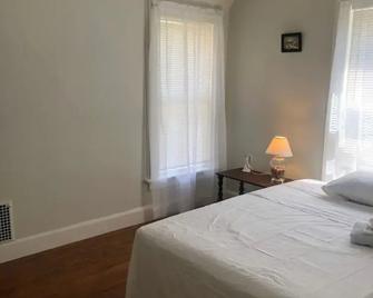 Home Support And Care Llc - Binghamton - Habitación