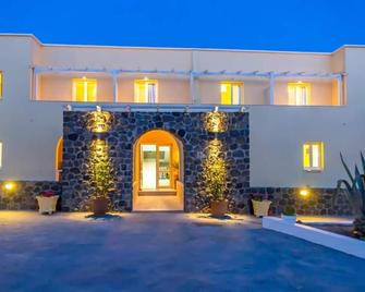 Gin Wellness Hotel - Pyrgos Kallistis - Будівля