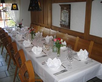 Hotel-Restaurant Pfälzer Stuben - Landstuhl - Ресторан