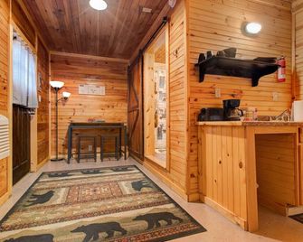 Whistling Wind Cabin Unit 3 In Rrg - Pine Ridge