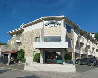 Boomerang Hotel - Angeles City - Κτίριο