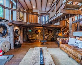 Experience Premier Fishing and Historic Charm - Hackettstown - Sala de estar