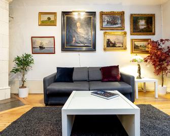 Apartdirect Gamla Stan - Stockholm - Living room