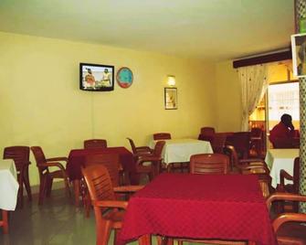 County Inn Hotel - Karatina - Restaurante