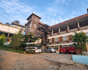 Apple Tower Stays - Meppādi - Building