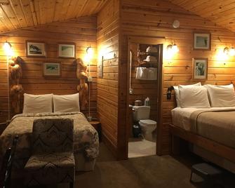 Earthsong Lodge - Healy - Bedroom