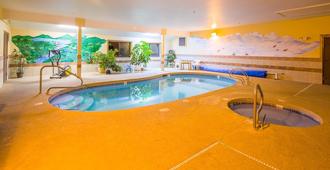 Alpine Inn & Suites Gunnison - Gunnison - Pool