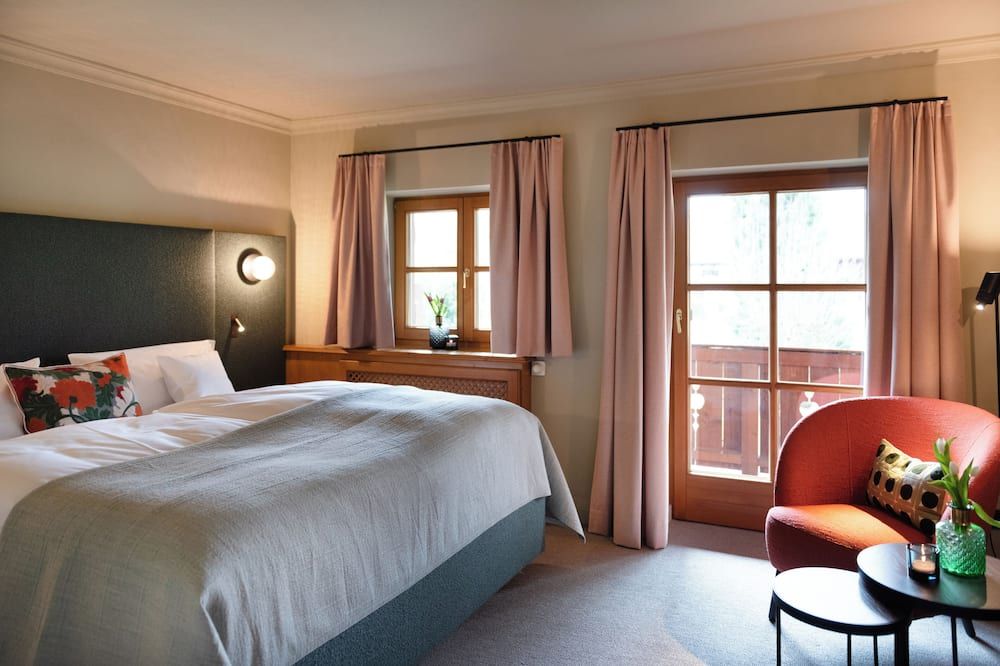 لاند هاوس كرستل أم سي - باد وييسي - غرفة نوم