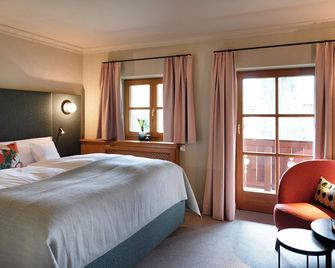 لاند هاوس كرستل أم سي - باد وييسي - غرفة نوم