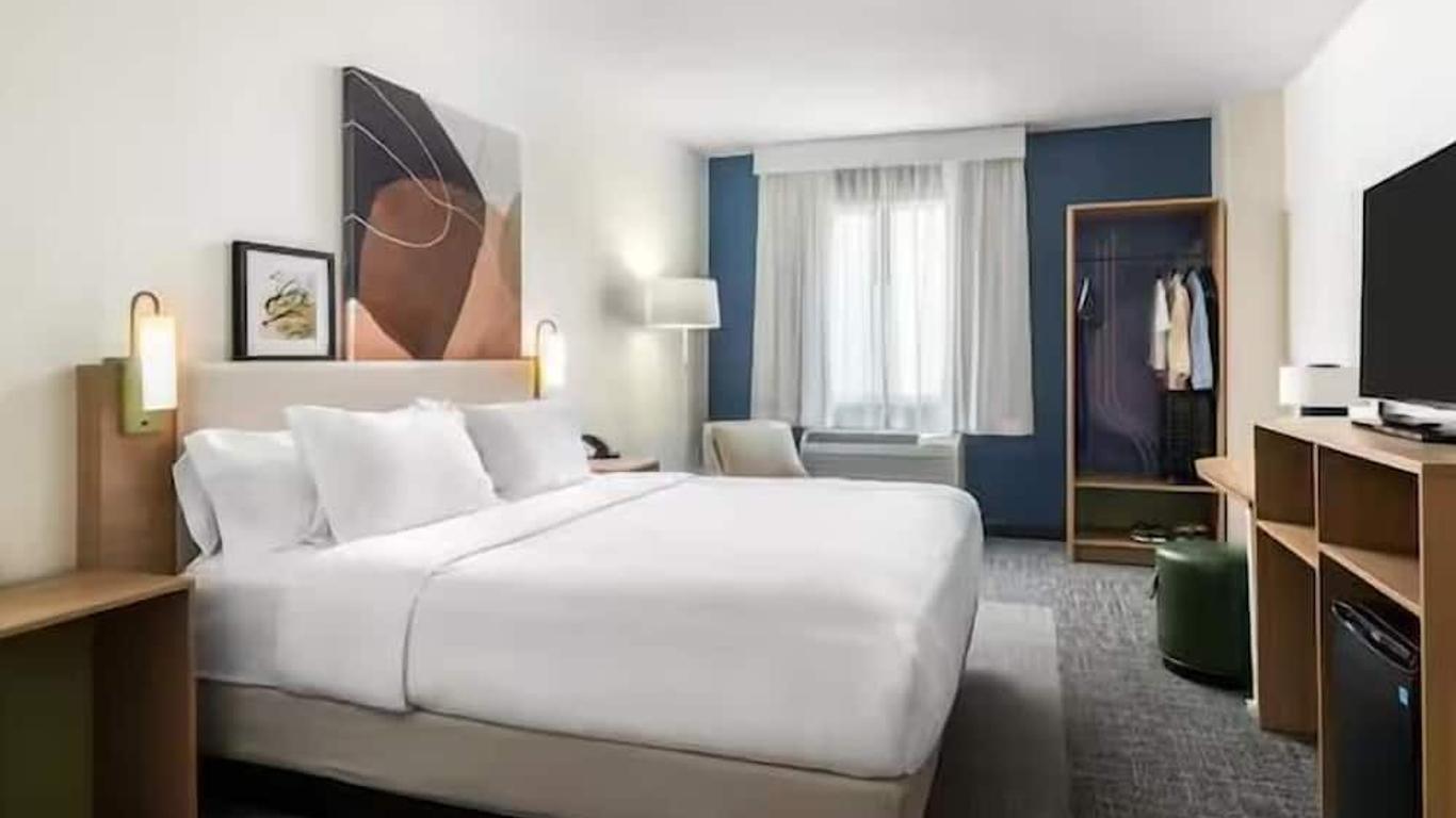 Spark by Hilton Indianapolis Northeast Fishers