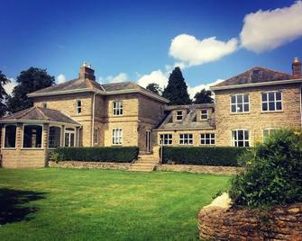 Walltree House - Brackley - Edificio